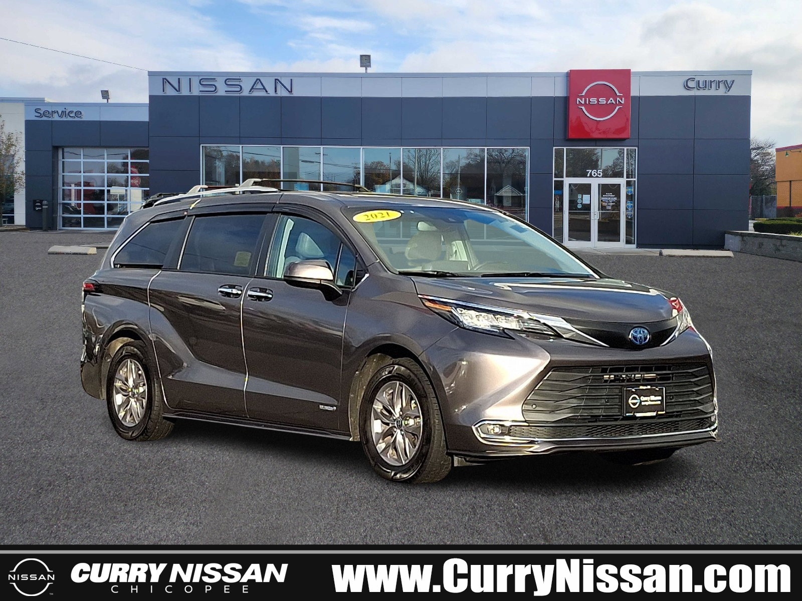 Used 2021 Toyota Sienna XLE