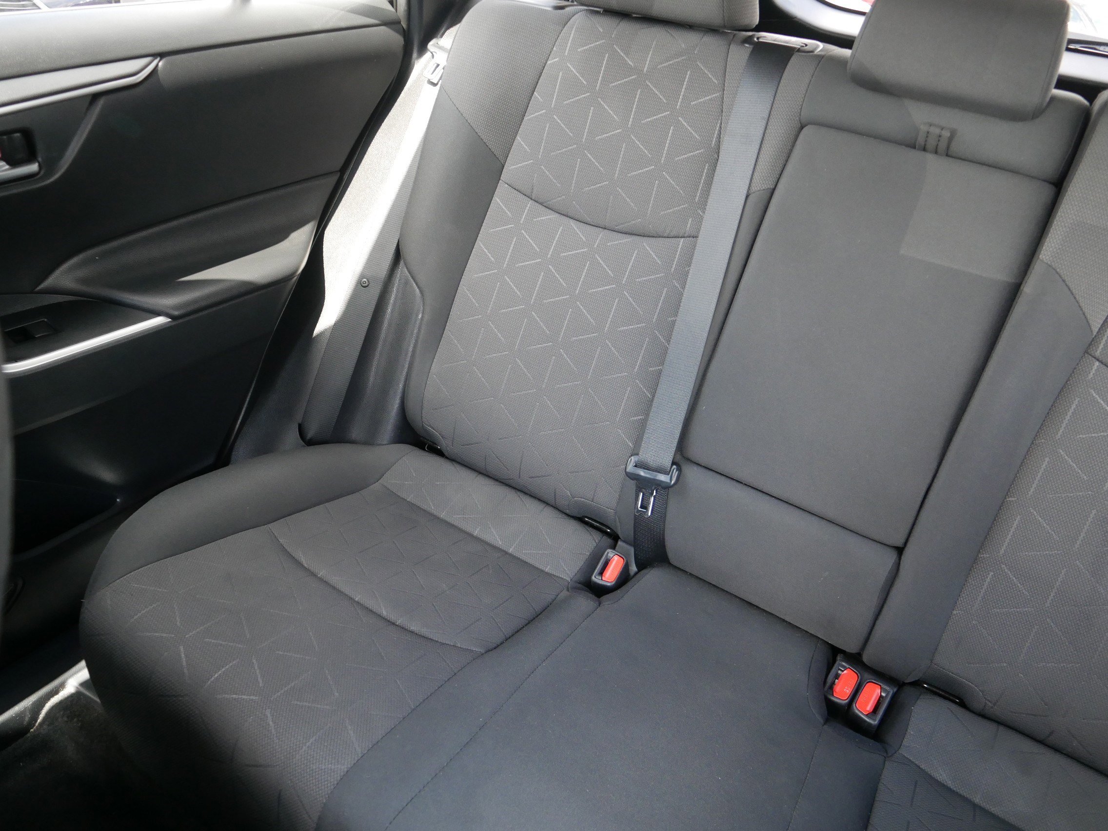 Used 2019 Toyota RAV4 XLE image 12