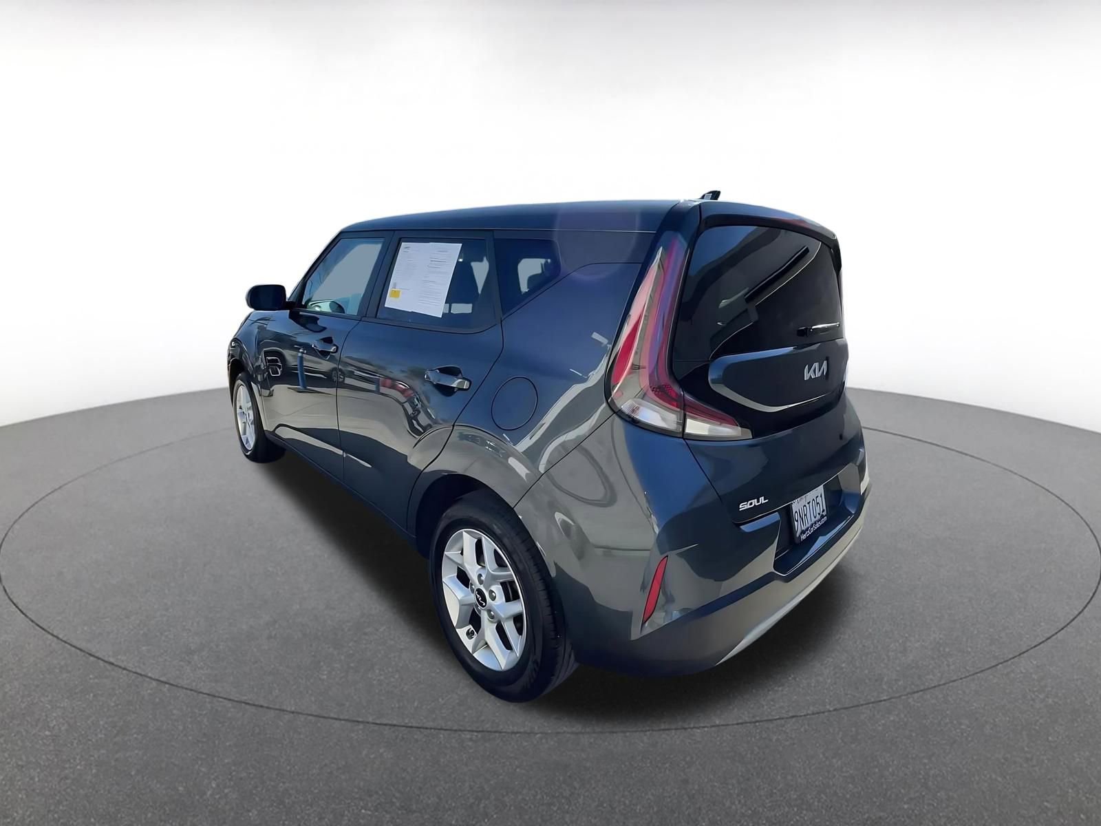 Used 2025 Kia Soul LX w/ LX Technology Package image 11