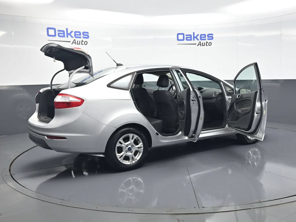 Used 2016 Ford Fiesta SE w/ Cold Weather Package FWD image 49