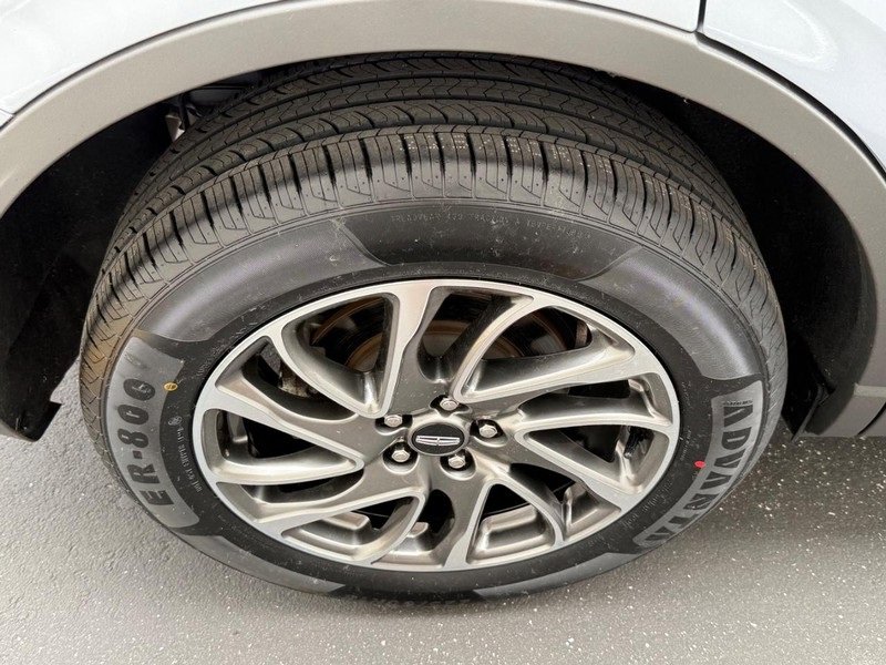 Used 2022 Lincoln Corsair AWD w/ Equipment Group 101A image 7