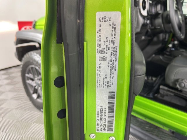 Used 2025 Jeep Wrangler Sport image 35