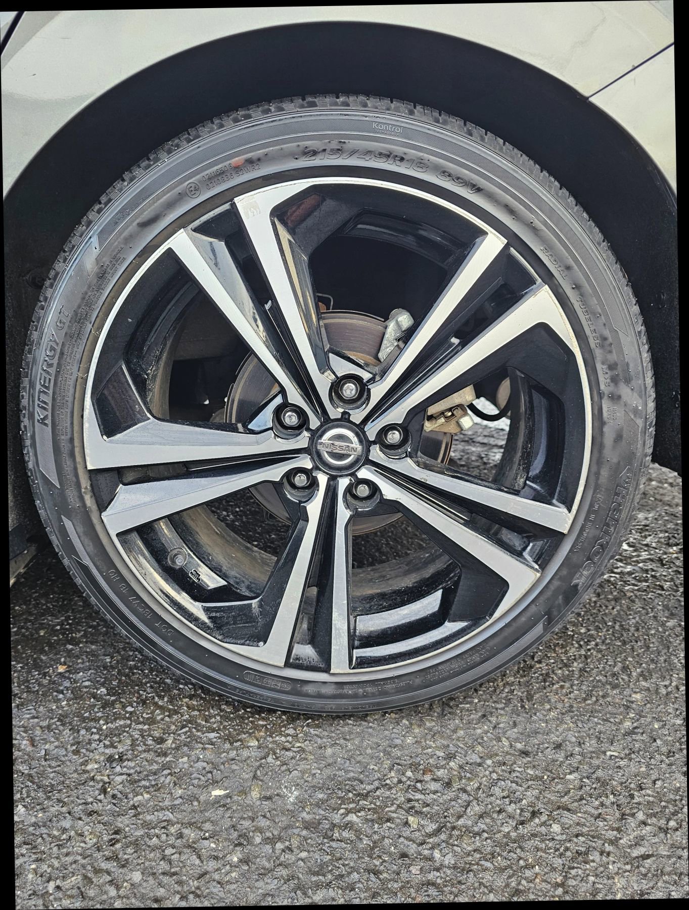 Used 2020 Nissan Sentra SR w/ Lighting Package image 31