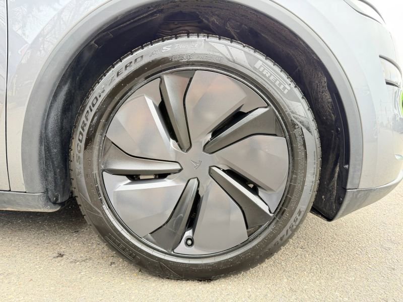 Used 2026 Tesla Model Y Long Range image 32