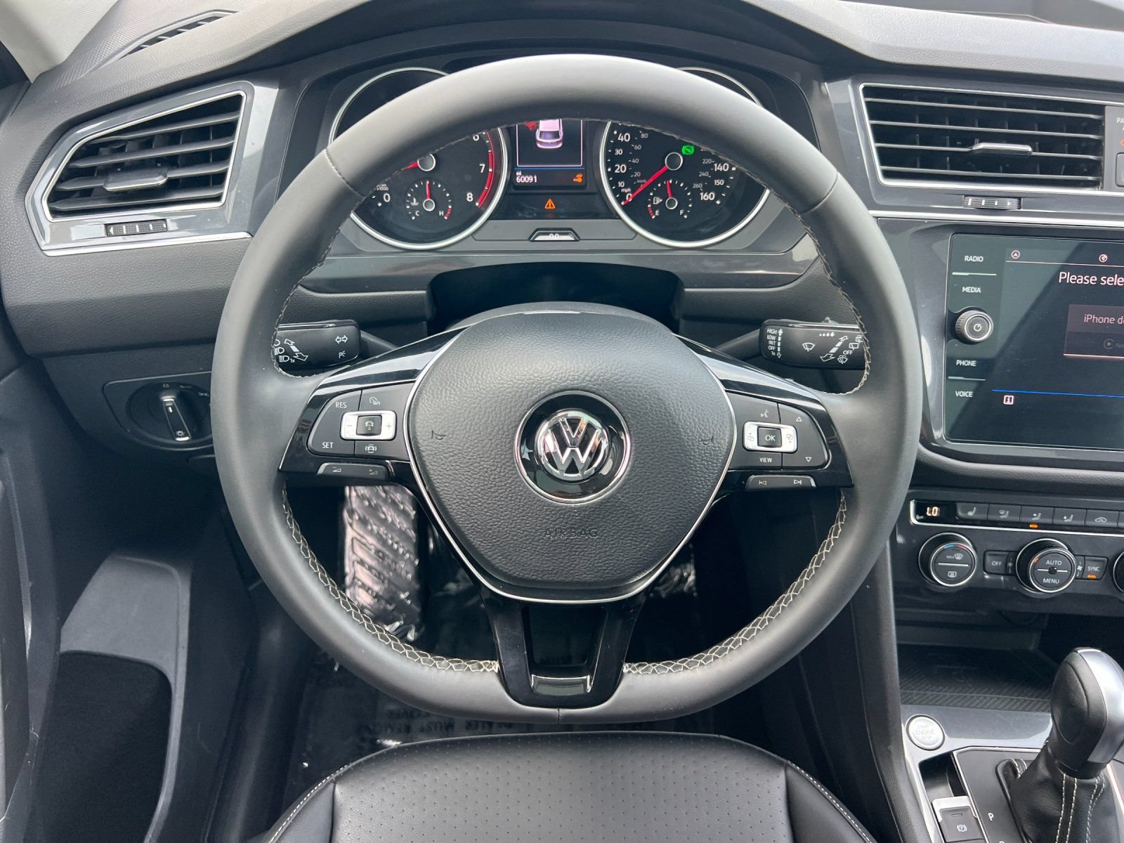 Used 2021 Volkswagen Tiguan SE FWD image 16