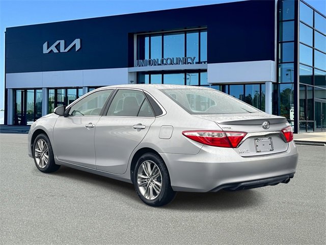 Used 2017 Toyota Camry SE image 9