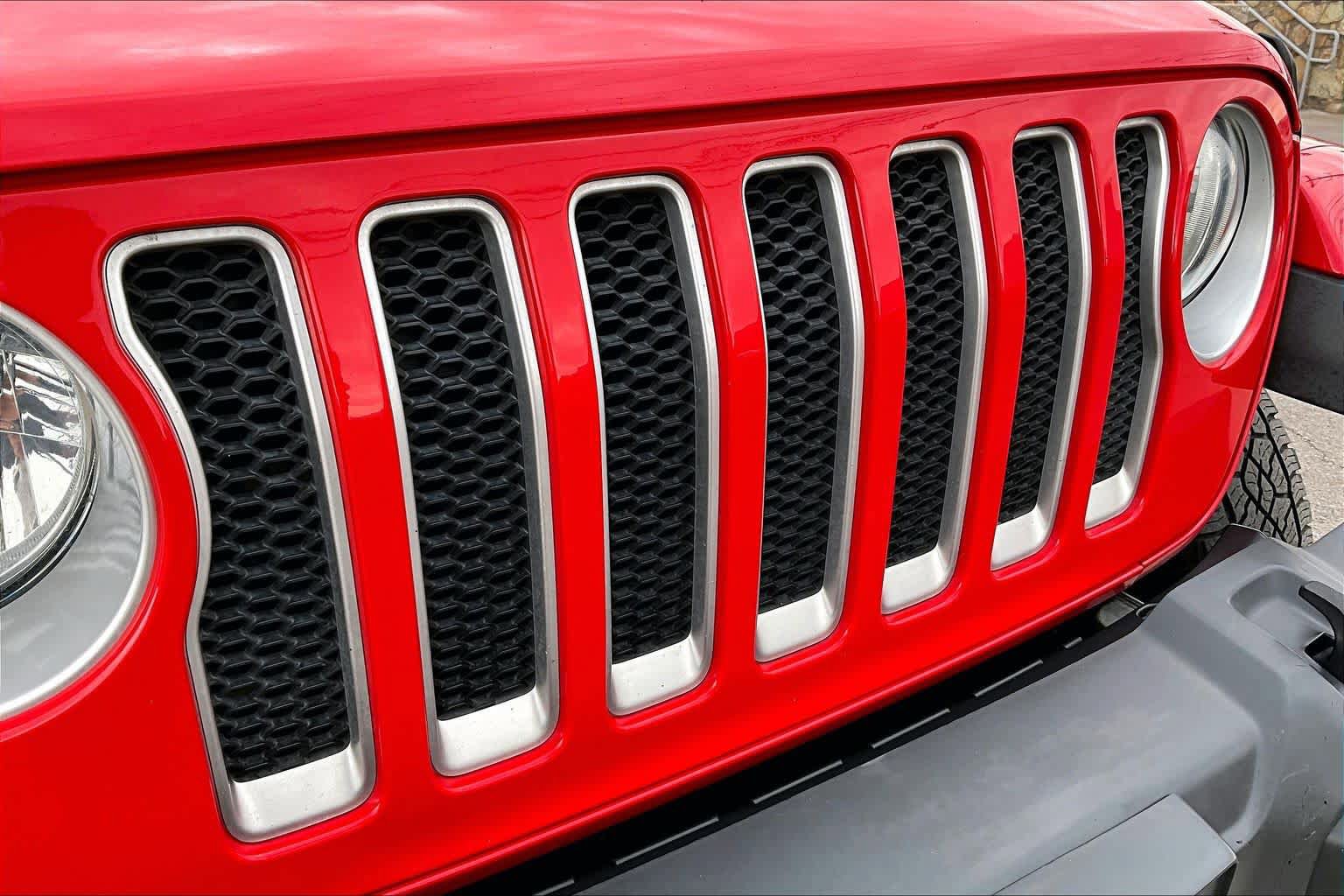 Used 2018 Jeep Wrangler Unlimited Sahara image 28
