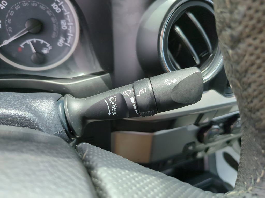 Used 2021 Toyota Tacoma SR5 RWD image 31