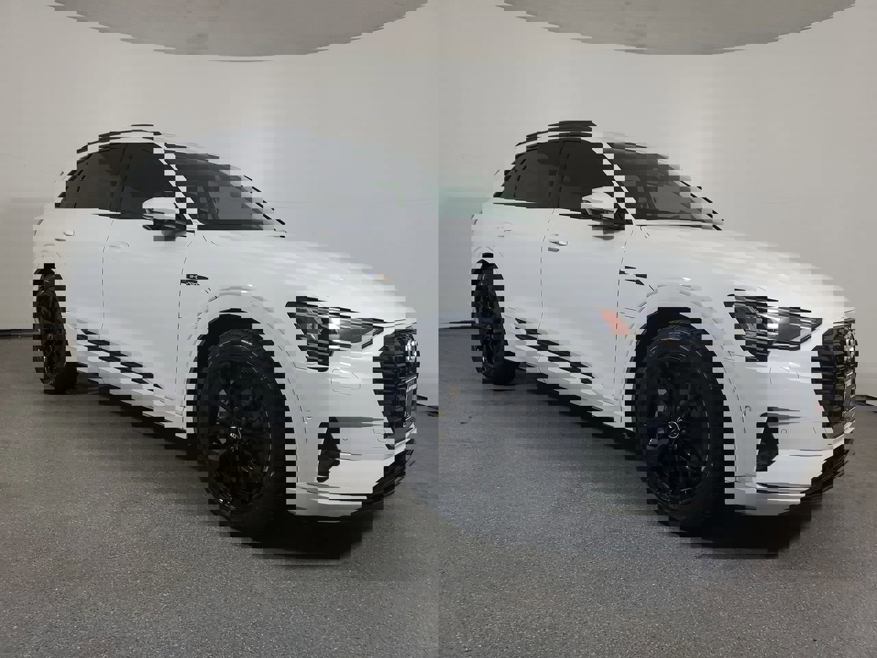 Certified 2021 Audi e-tron Premium Plus w/ Premium Plus Package image 28