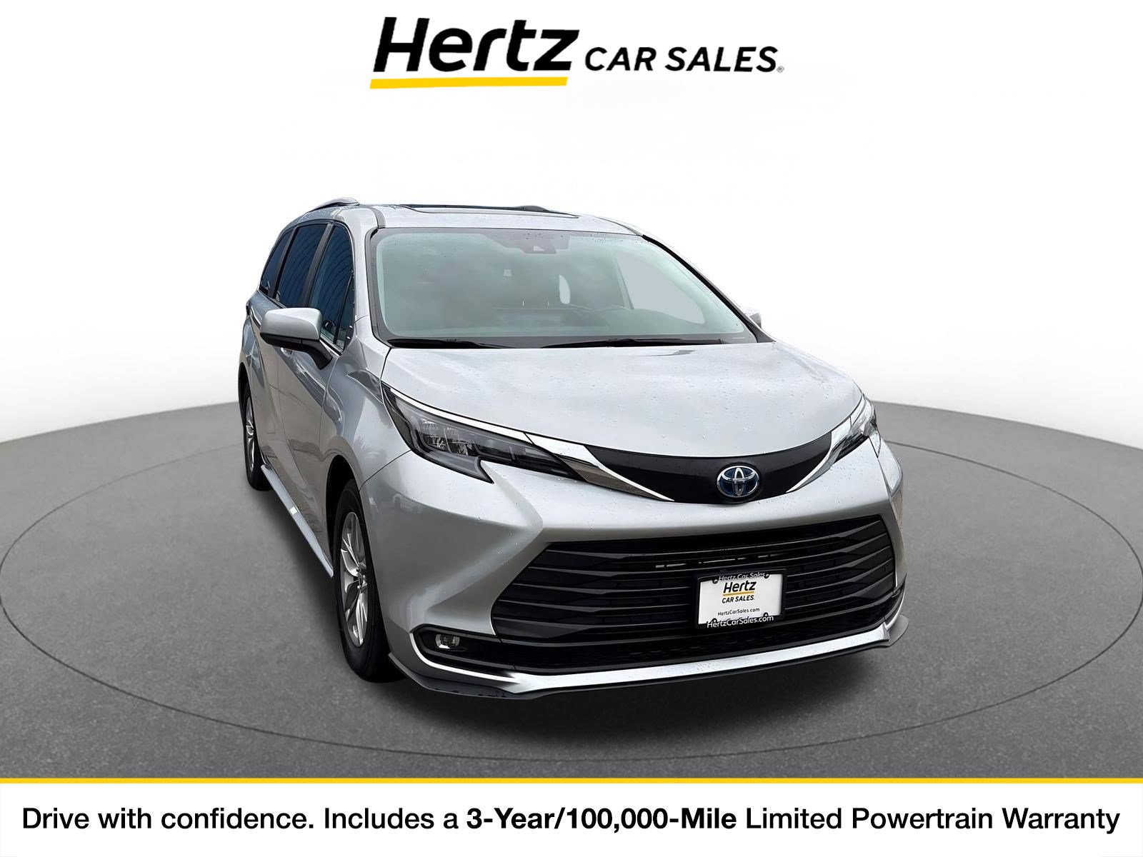 Used 2025 Toyota Sienna XLE