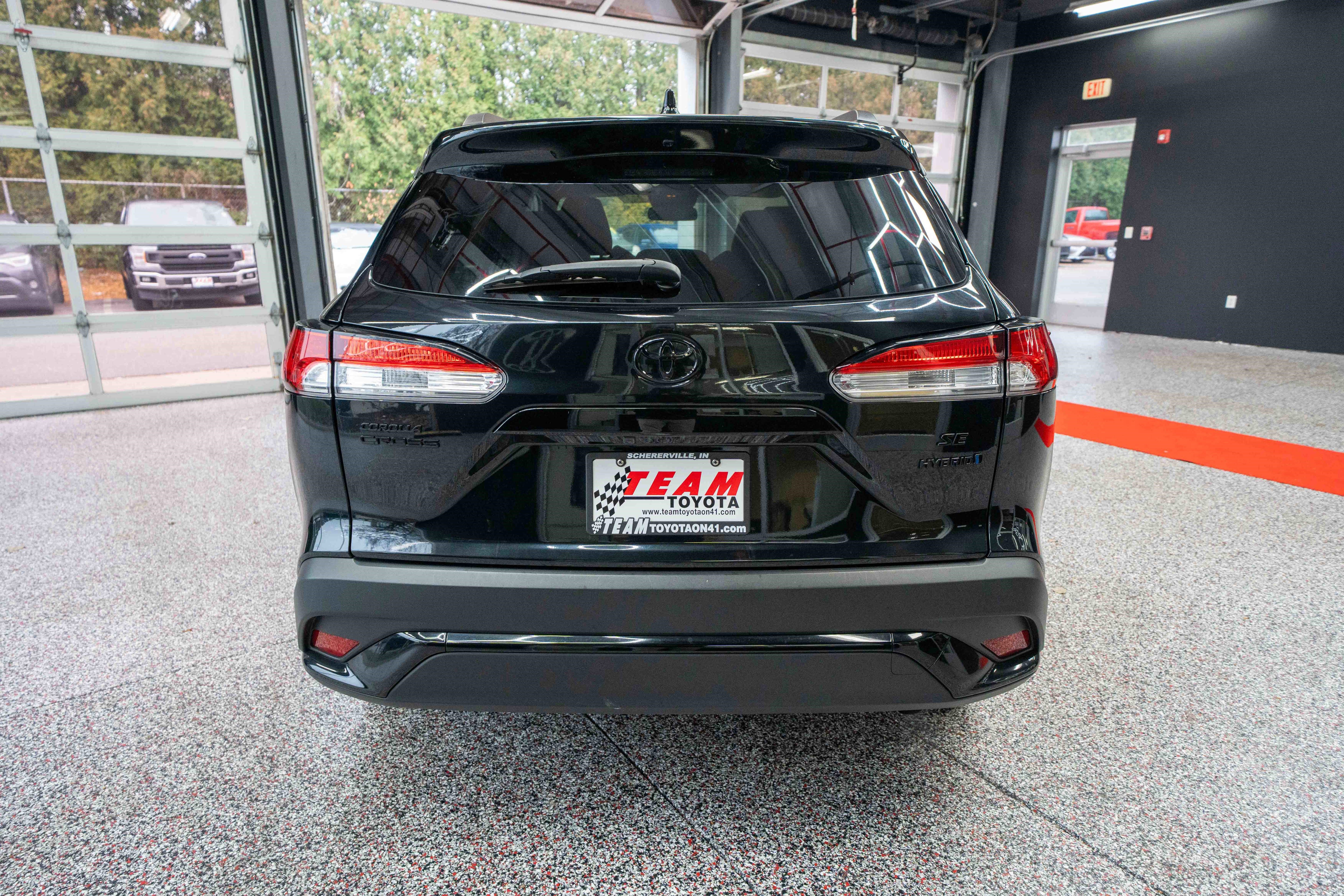 Used 2023 Toyota Corolla Cross SE image 3