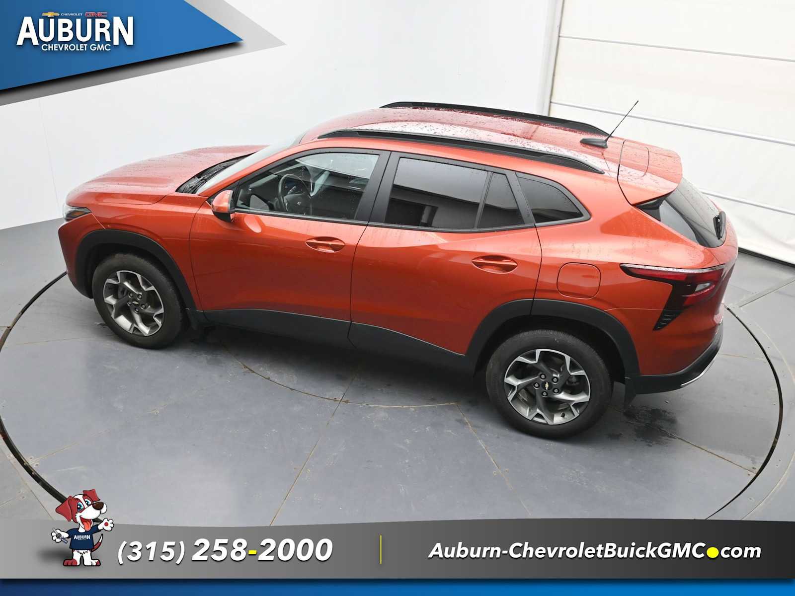 Used 2024 Chevrolet Trax LT w/ Driver Confidence Package FWD image 29