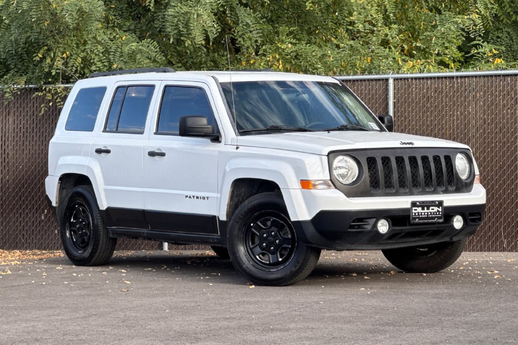 Used 2015 Jeep Patriot Sport FWD image 2