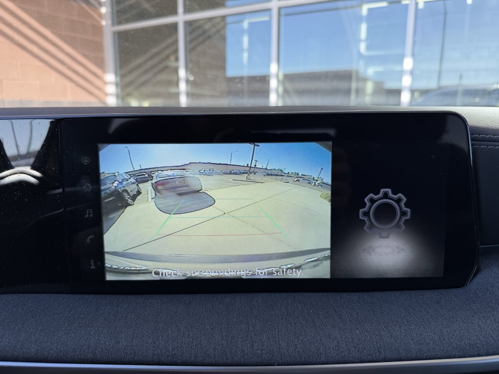 Used 2025 Nissan Kicks SV AWD/4WD image 18