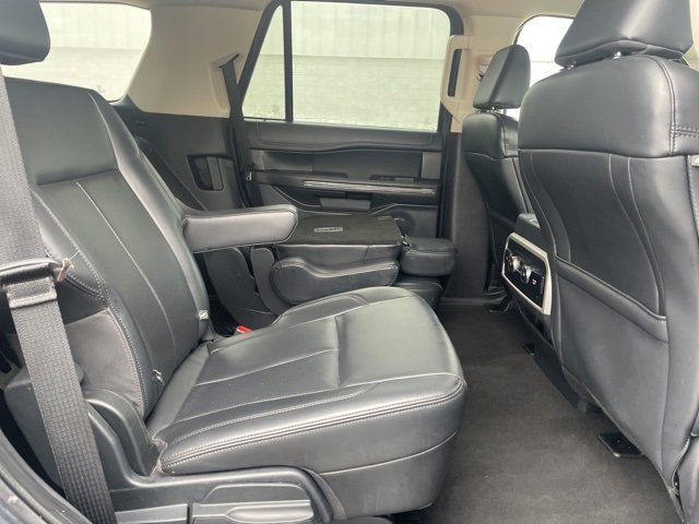Used 2024 Ford Expedition XLT image 16
