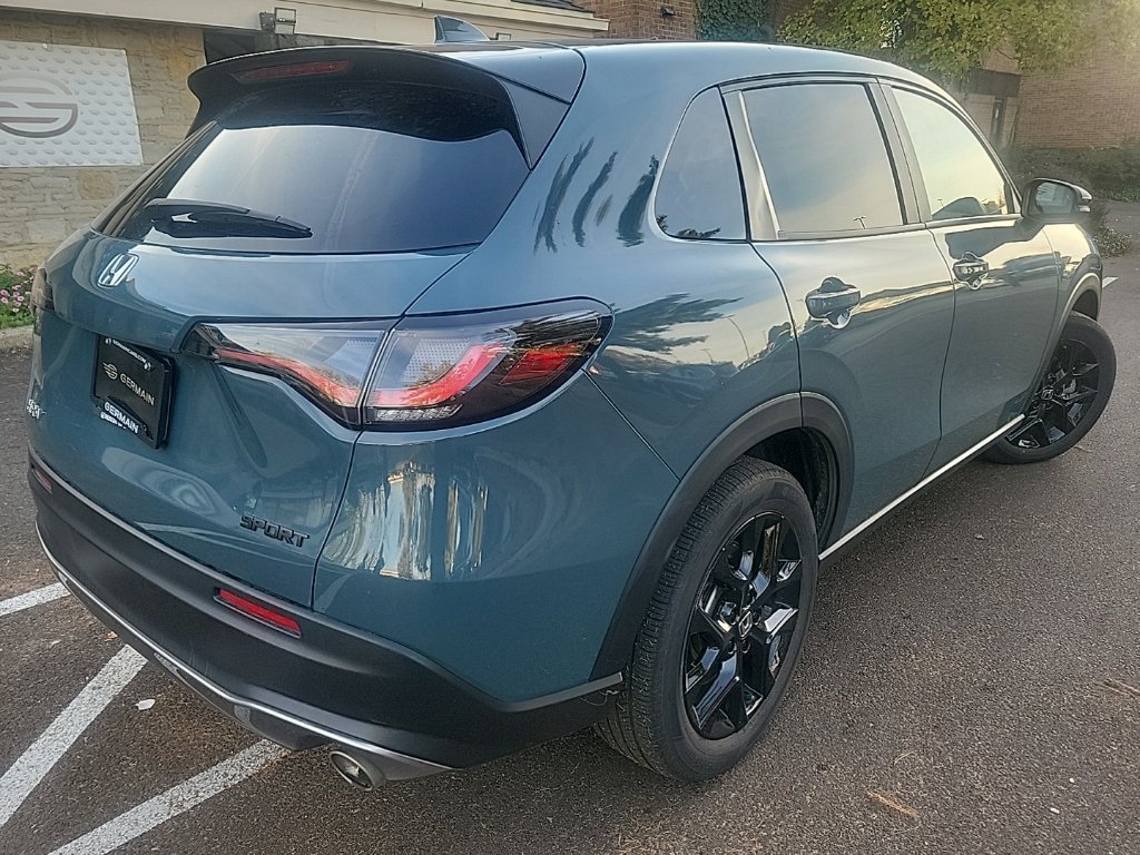 Used 2025 Honda HR-V Sport image 6
