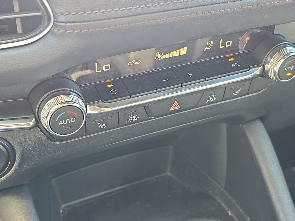 Used 2023 MAZDA MAZDA3 s image 27