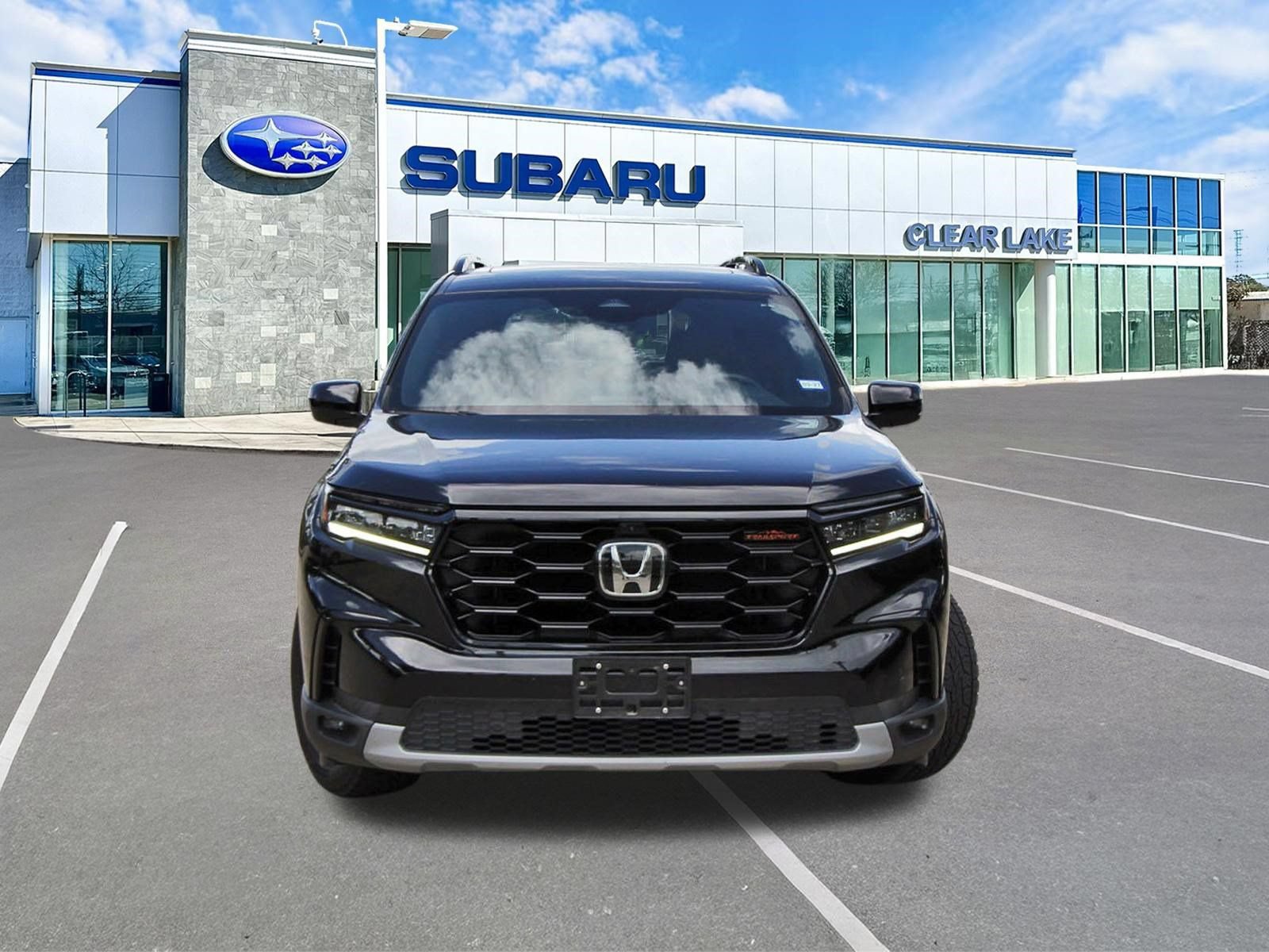 Used 2024 Honda Pilot TrailSport image 2