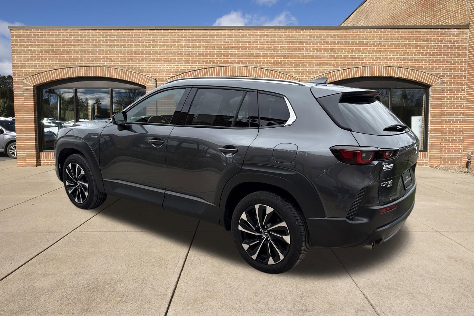 Certified 2025 MAZDA CX-50 2.5 Hybrid w/ Premium Plus Pkg image 6