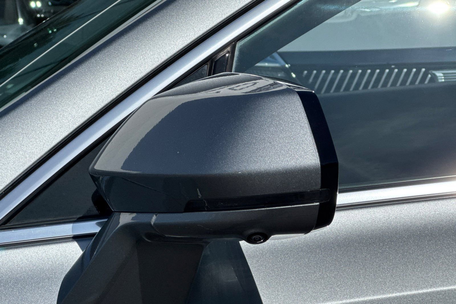 Certified 2025 Cadillac XT4 Premium Luxury image 49