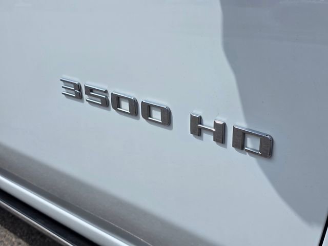 Used 2021 Chevrolet Silverado 3500 High Country w/ Technology Package AWD/4WD image 9