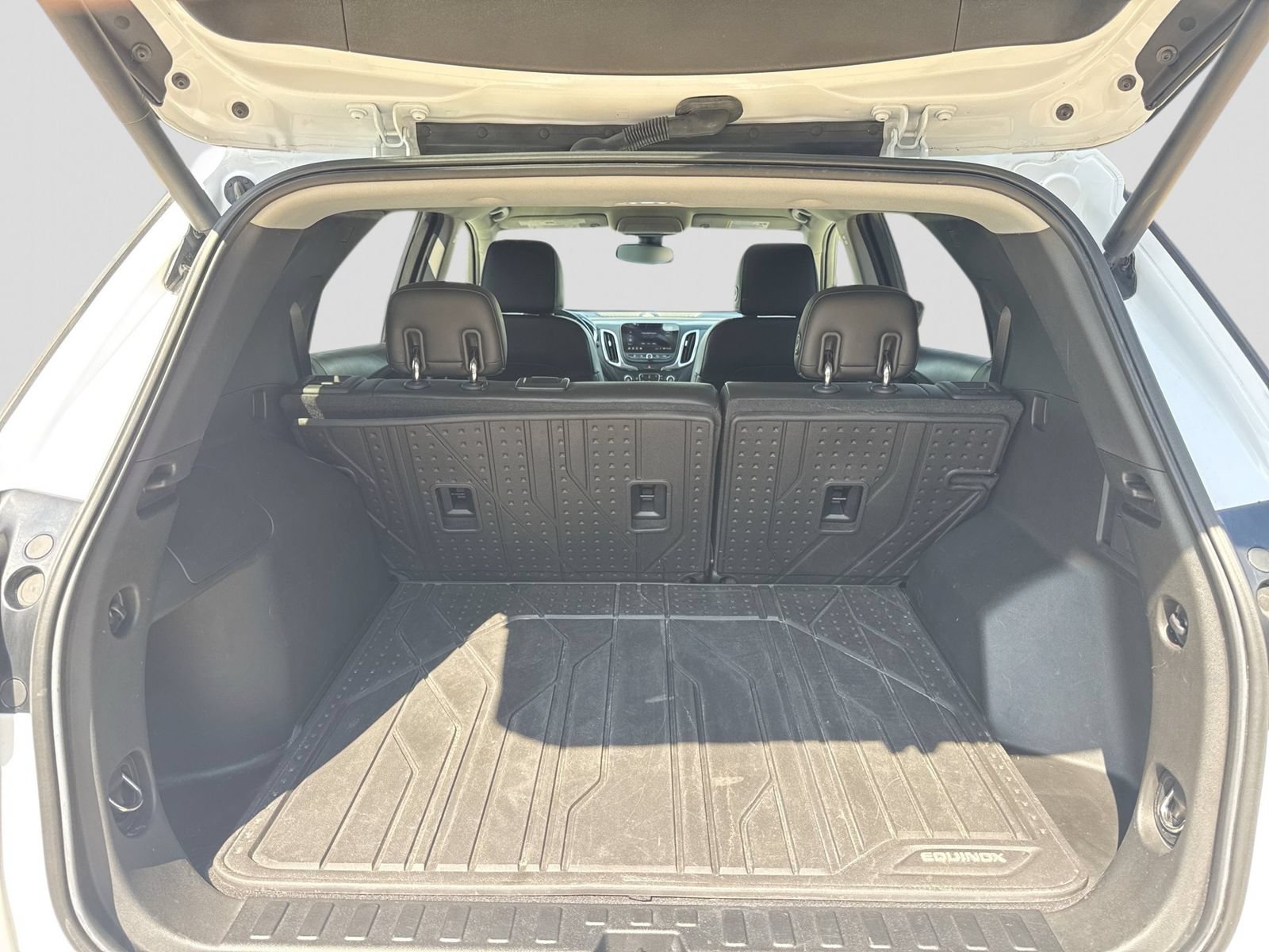 Used 2020 Chevrolet Equinox Premier w/ Premier Redline Edition FWD image 36