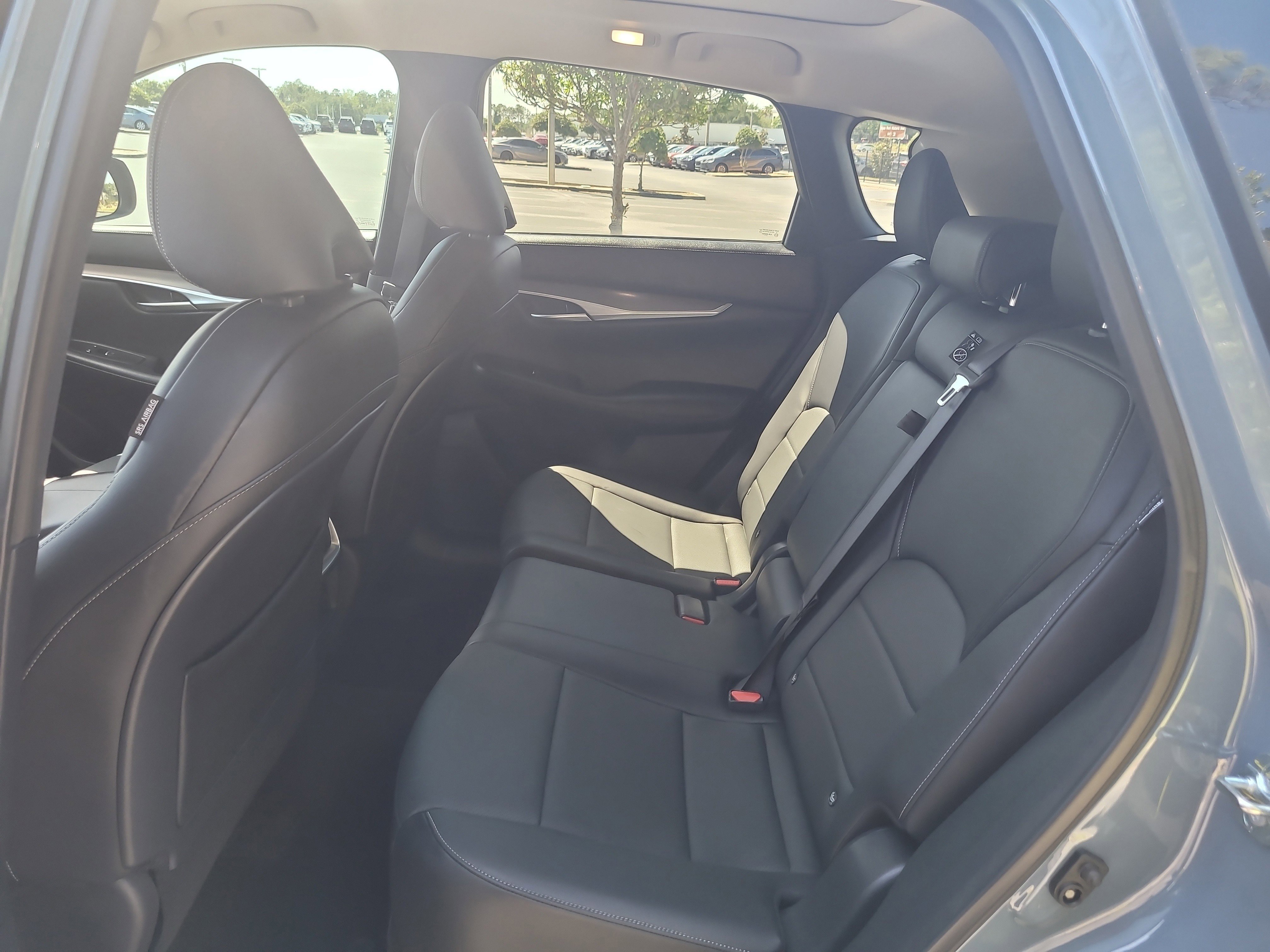 Used 2023 INFINITI QX50 Luxe FWD image 15