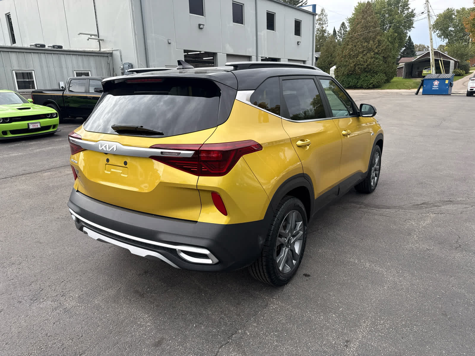 Used 2022 Kia Seltos S AWD/4WD image 3