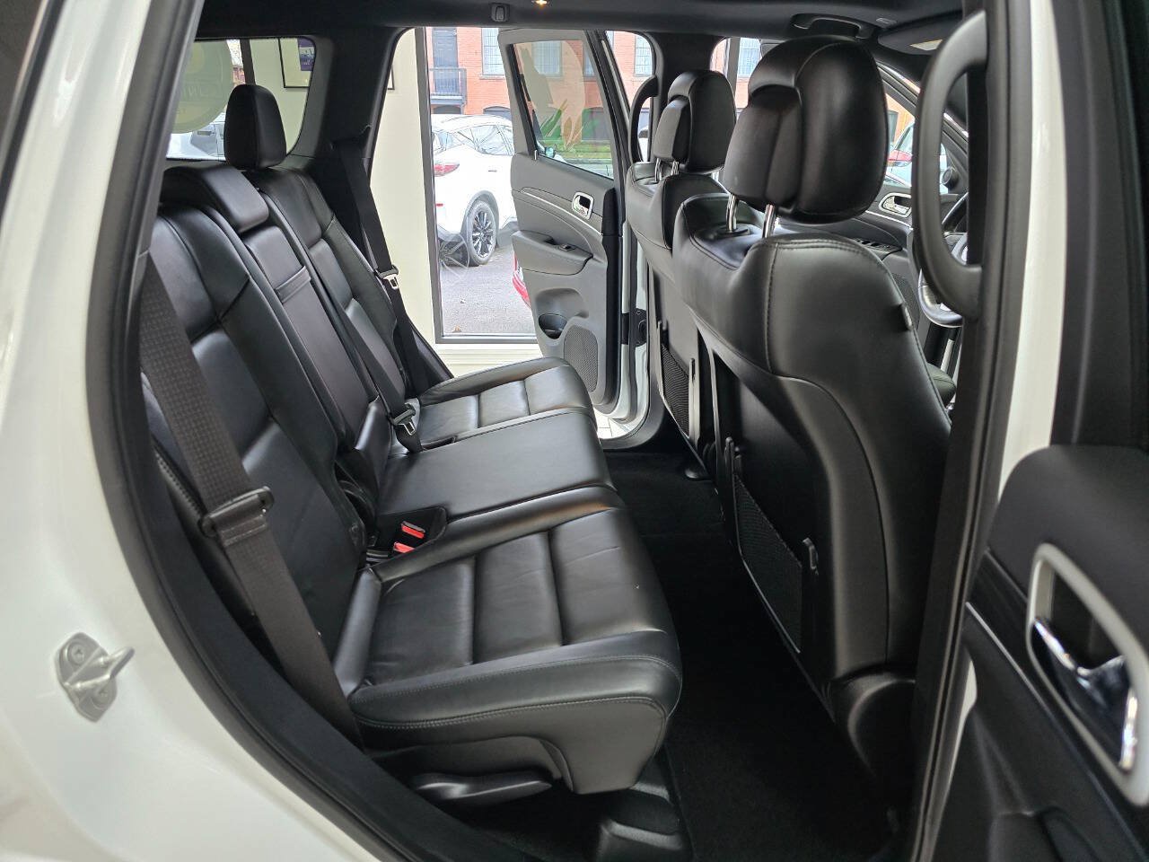 Used 2021 Jeep Grand Cherokee Limited w/ Premium Lighting Group AWD/4WD image 17
