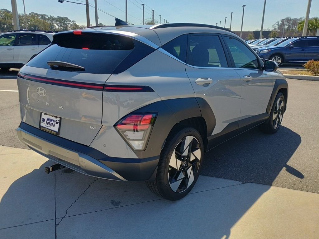 Used 2025 Hyundai Kona Limited image 5