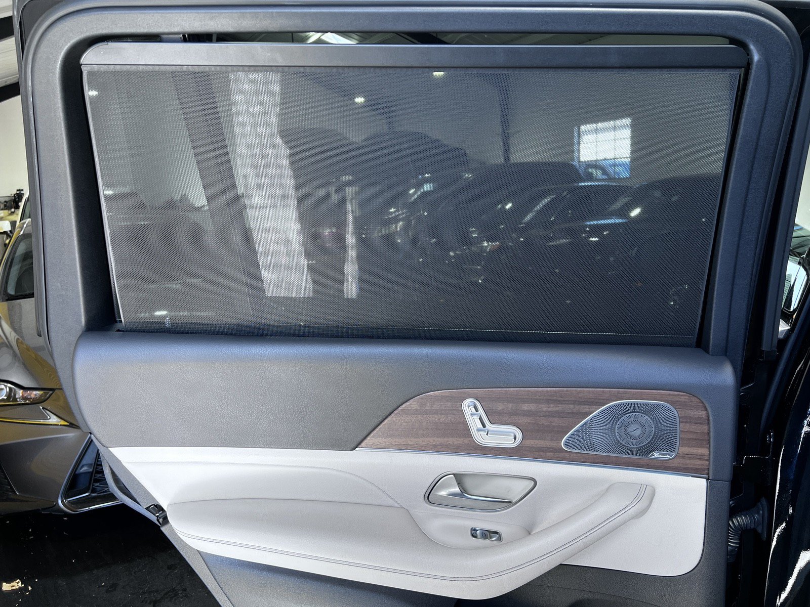 Used 2020 Mercedes-Benz GLS 450 4MATIC image 28