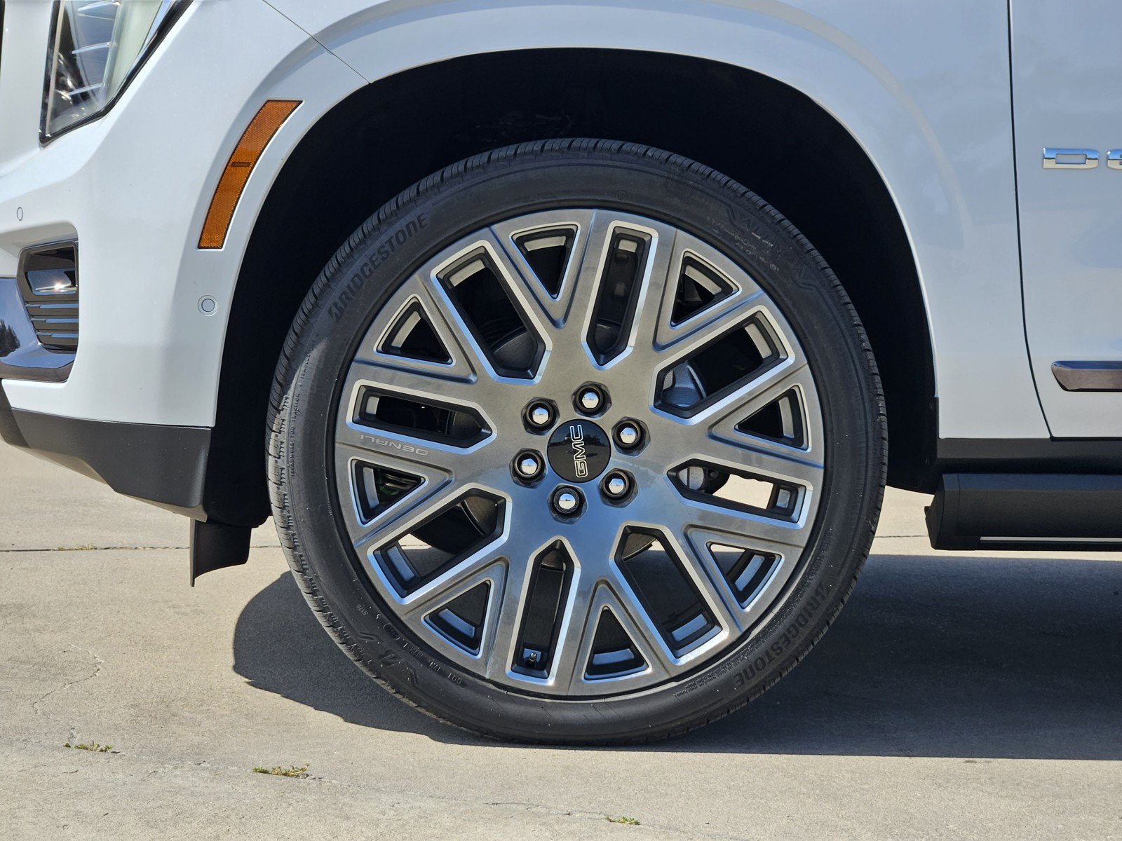 New 2027 GMC Yukon XL Denali Ultimate AWD/4WD image 7