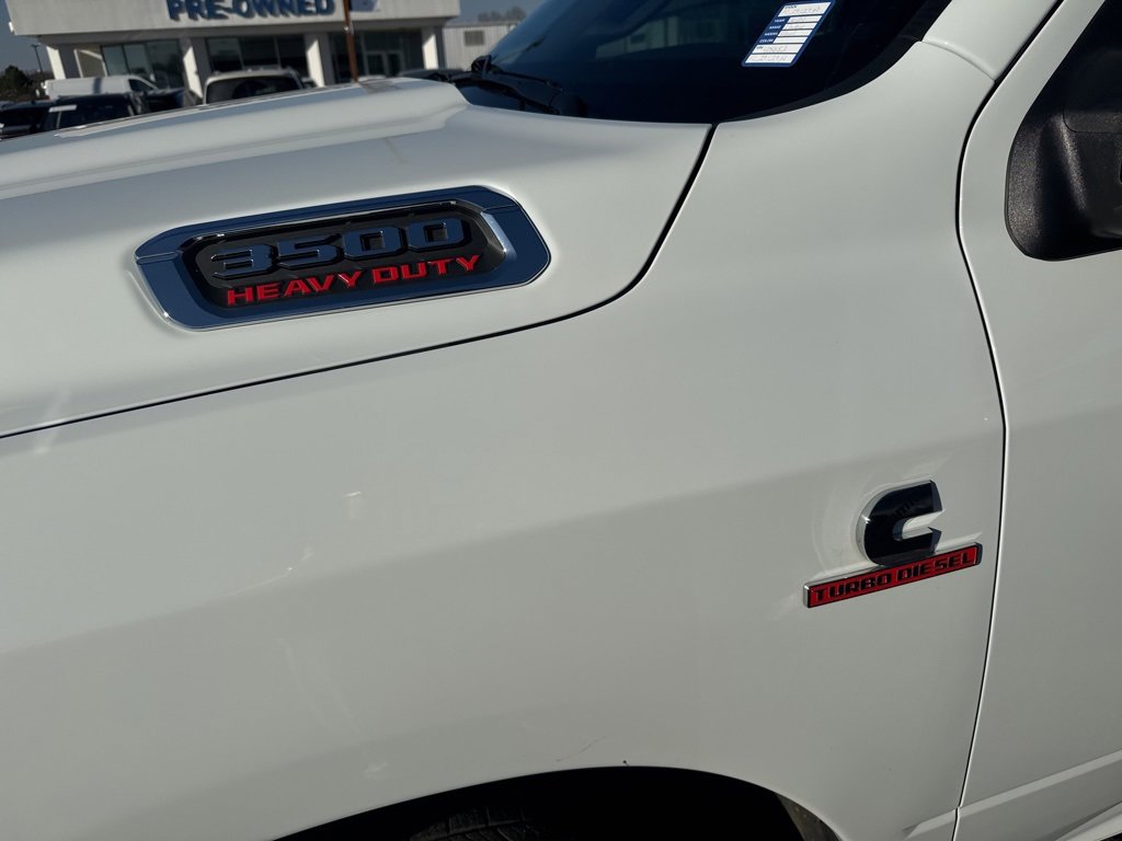 Used 2024 RAM 3500 Tradesman w/ Chrome Appearance Group image 17