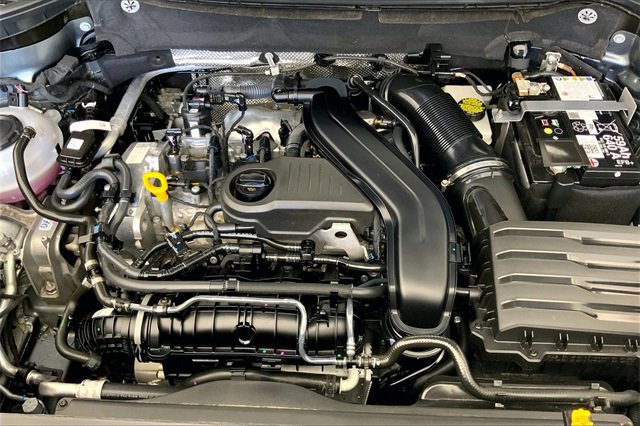 Used 2024 Volkswagen Taos SE image 31