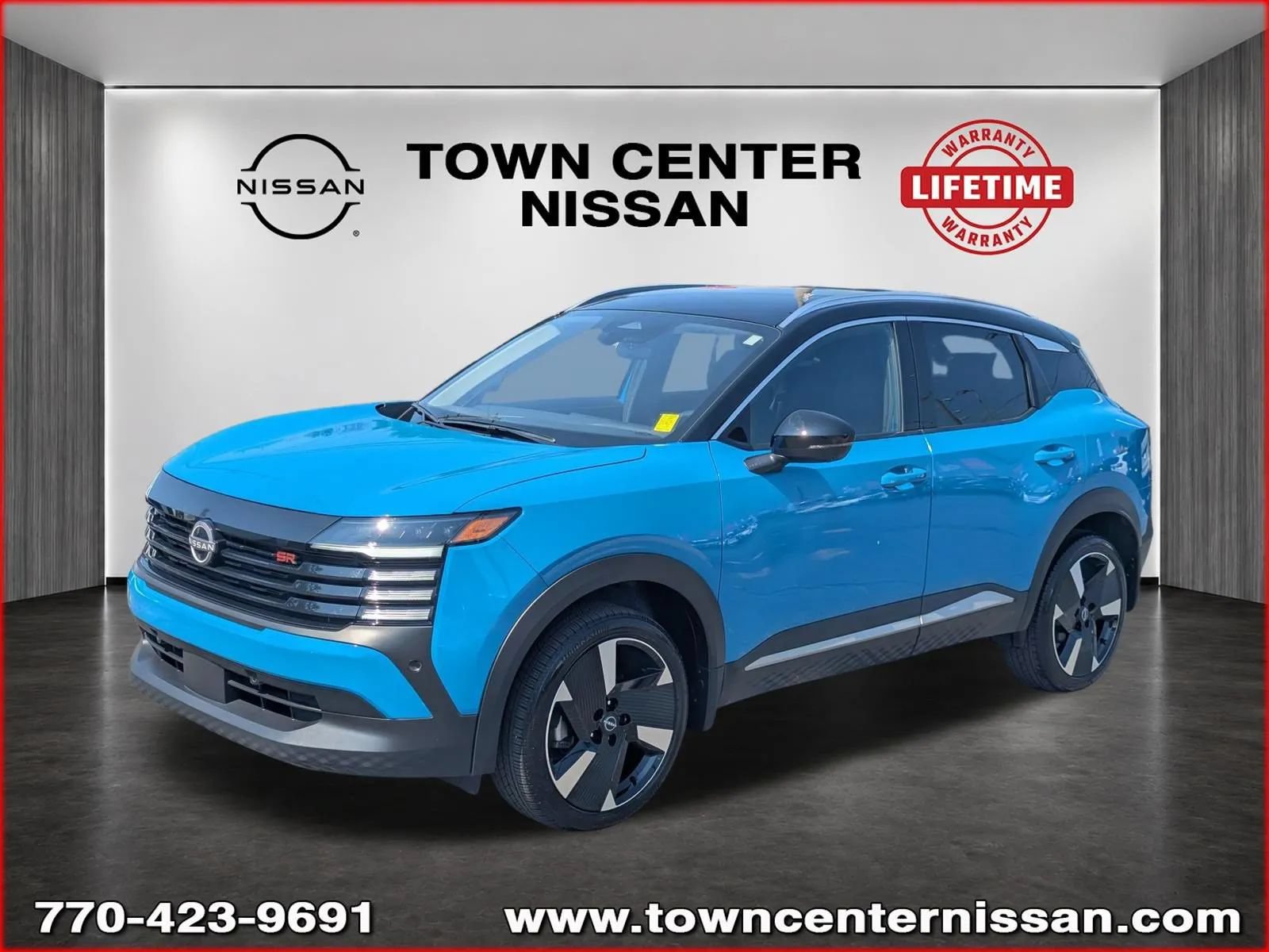 Used 2025 Nissan Kicks SR FWD image 3