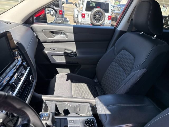 Used 2022 Nissan Pathfinder SV image 22