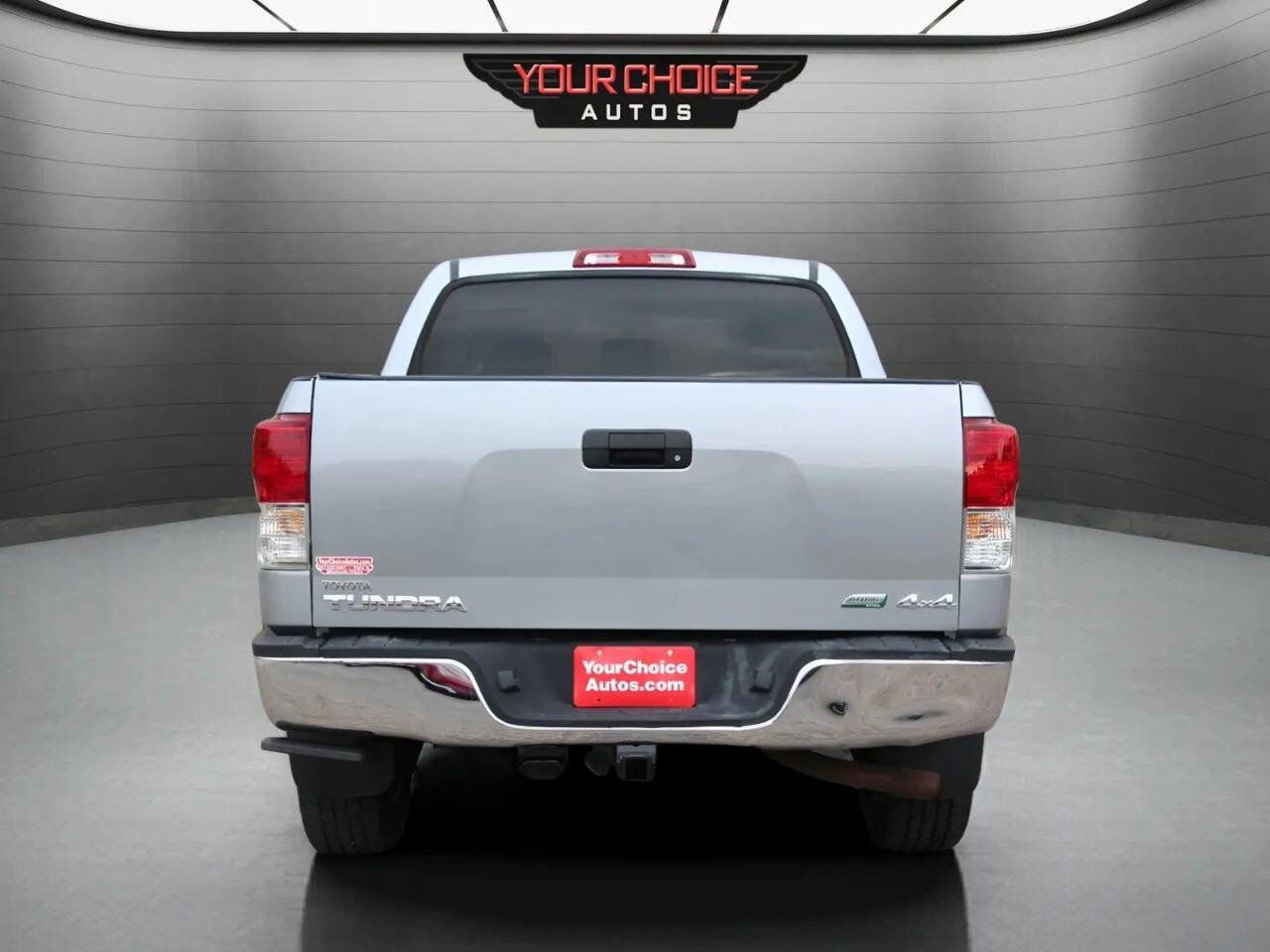 Used 2013 Toyota Tundra 4x4 CrewMax image 4
