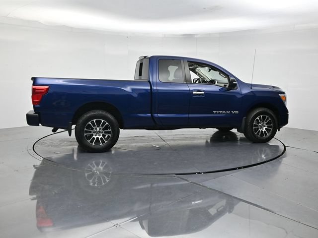 Used 2020 Nissan Titan SV w/ SV Convenience Package AWD/4WD image 2