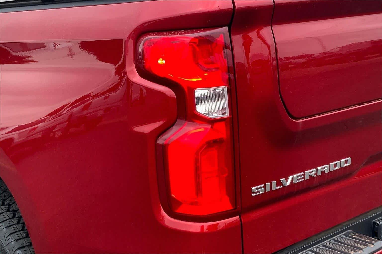 Used 2024 Chevrolet Silverado 1500 High Country w/ Z71 Off-Road Package AWD/4WD image 29