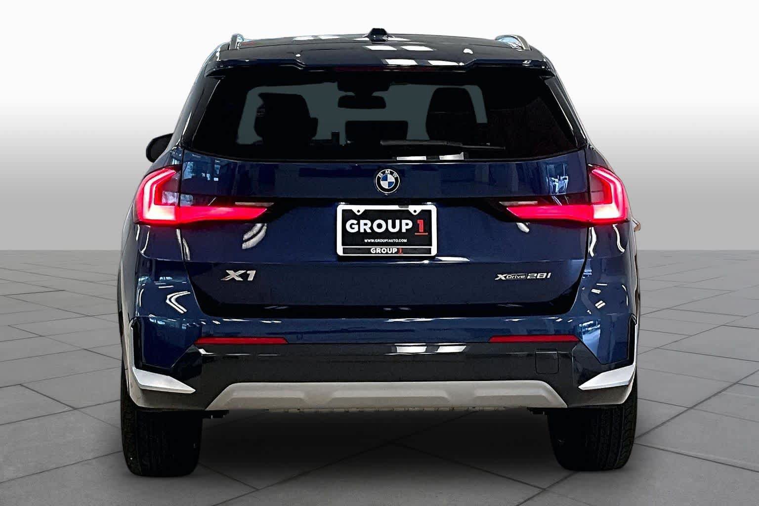Certified 2025 BMW X1 xDrive28i AWD/4WD image 4