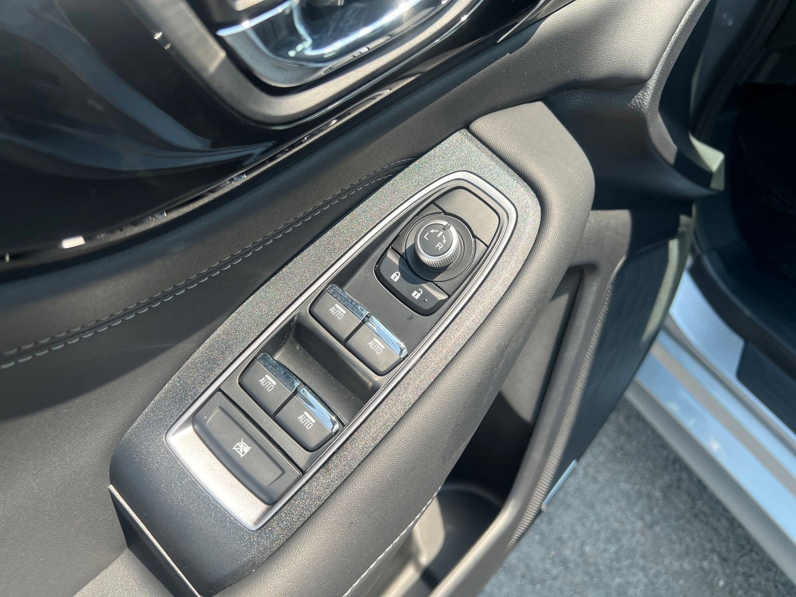 Used 2025 Subaru Legacy Limited AWD/4WD image 11