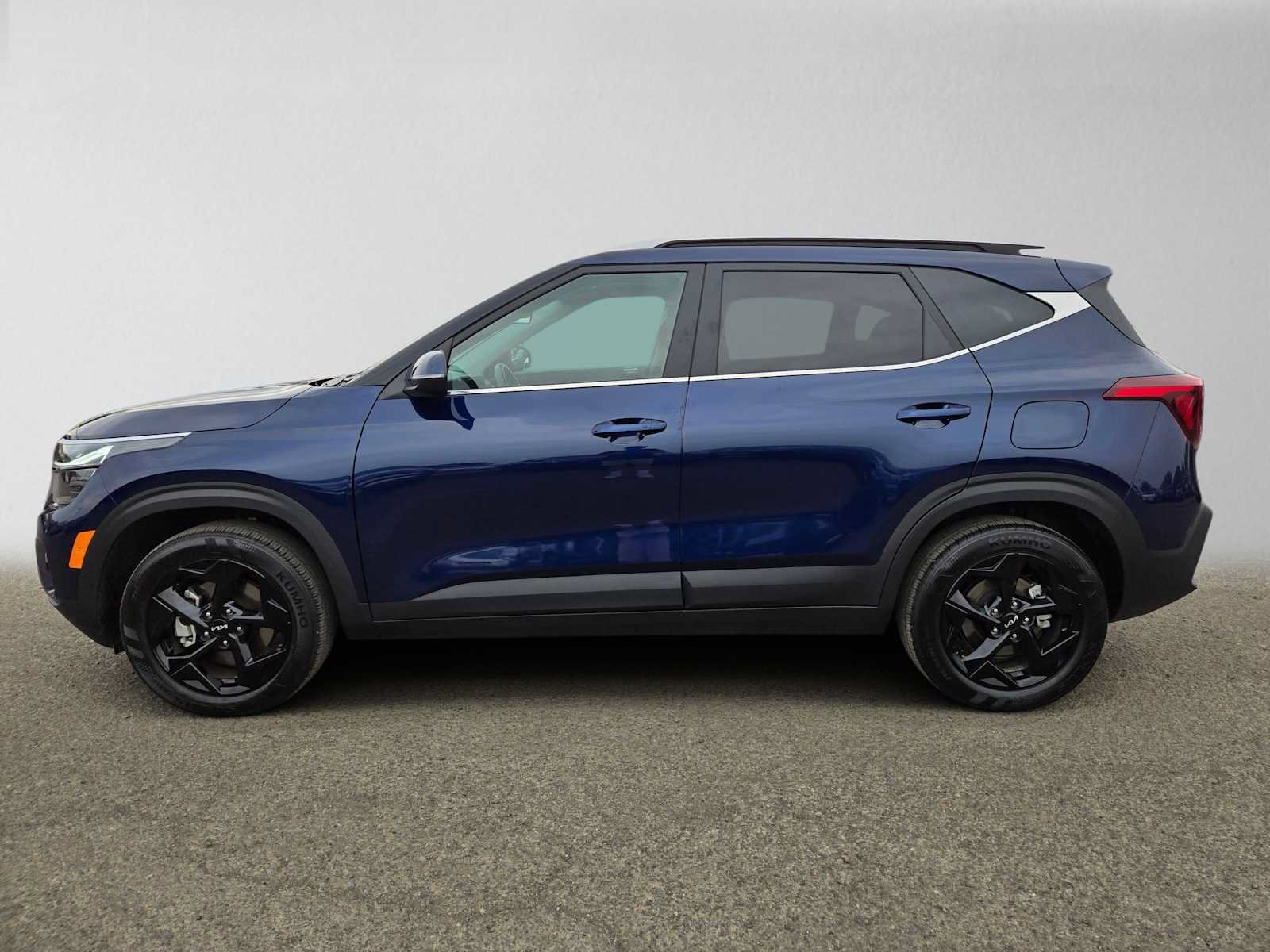 Used 2026 Kia Seltos EX w/ EX Sunroof Package AWD/4WD image 6