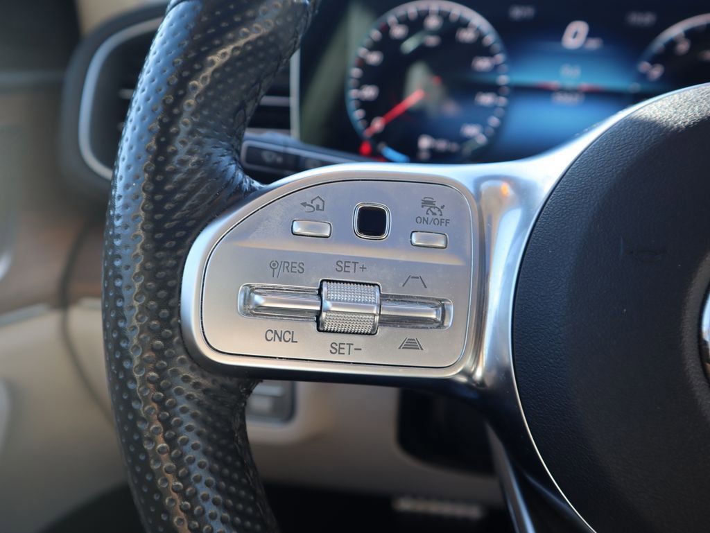 Used 2023 Mercedes-Benz GLS 450 4MATIC image 22