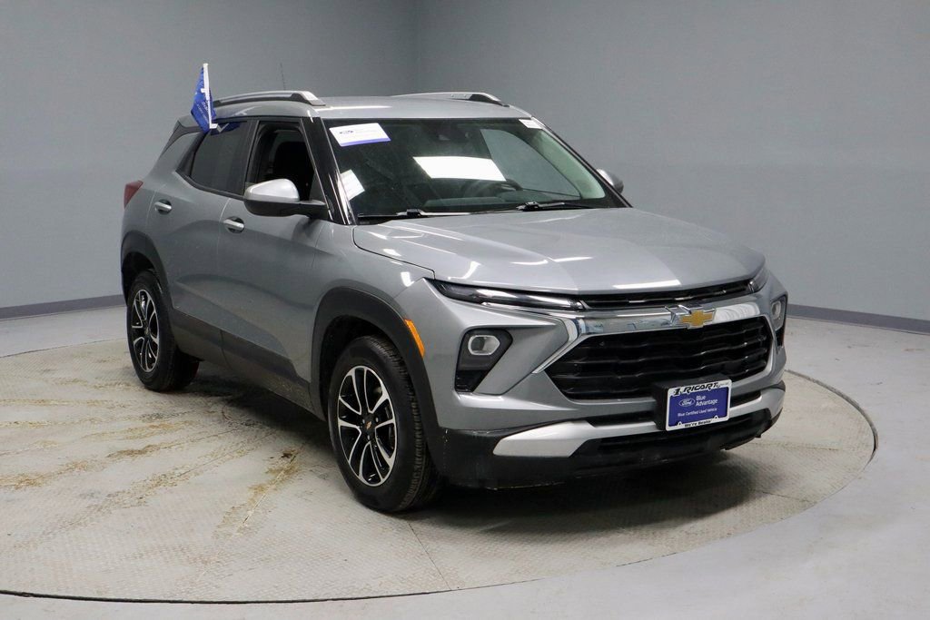 Used 2025 Chevrolet TrailBlazer LT image 1