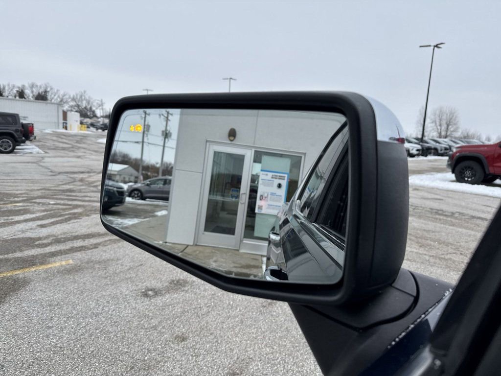 Used 2022 GMC Sierra 1500 SLT w/ SLT Premium Plus Package image 9