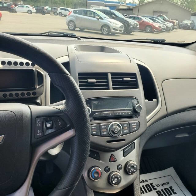 Used 2012 Chevrolet Sonic LT image 17