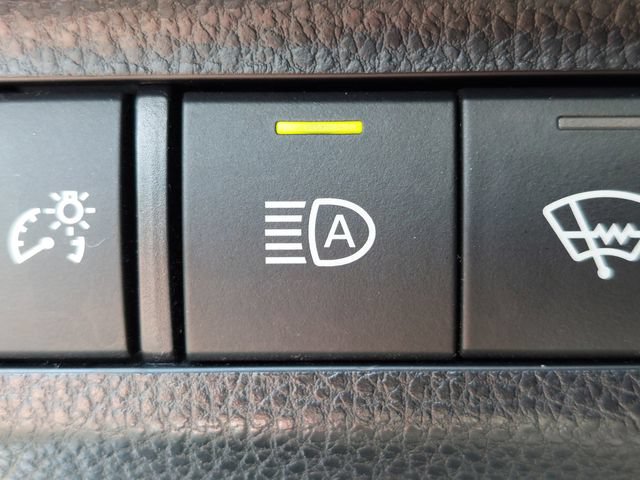 Used 2019 Toyota RAV4 Limited AWD/4WD image 36