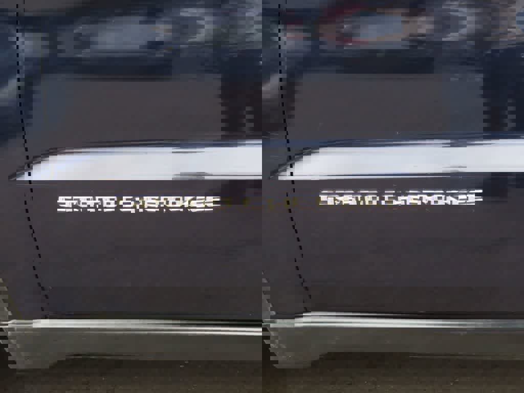 Used 2014 Jeep Grand Cherokee Limited image 7