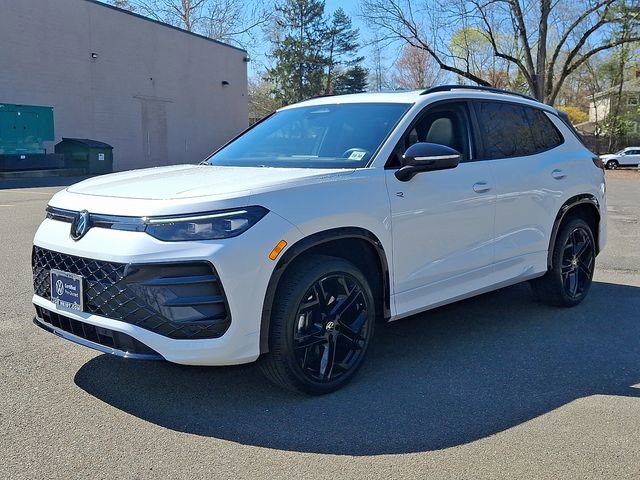 Certified 2025 Volkswagen Tiguan SE R-Line AWD/4WD image 5