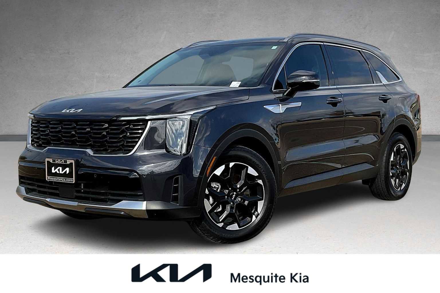 Certified 2025 Kia Sorento S w/ Panoramic Sunroof Package